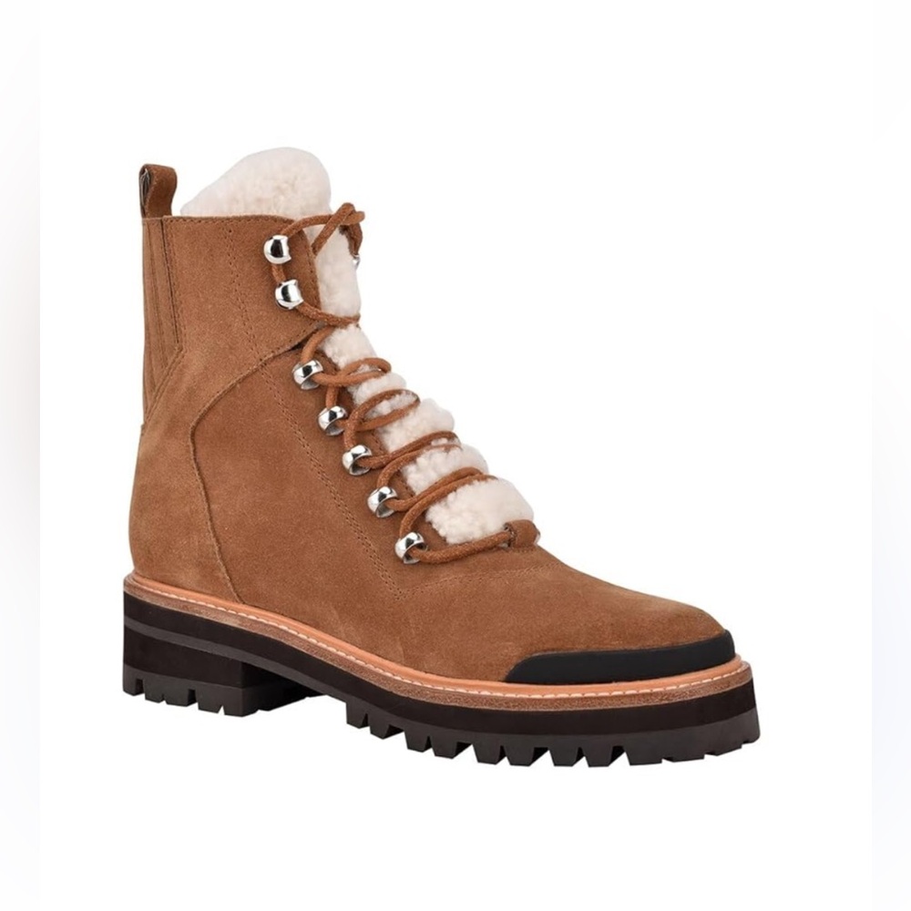 Marc Fisher Izzie Ankle Boot in Chestnut Size 6